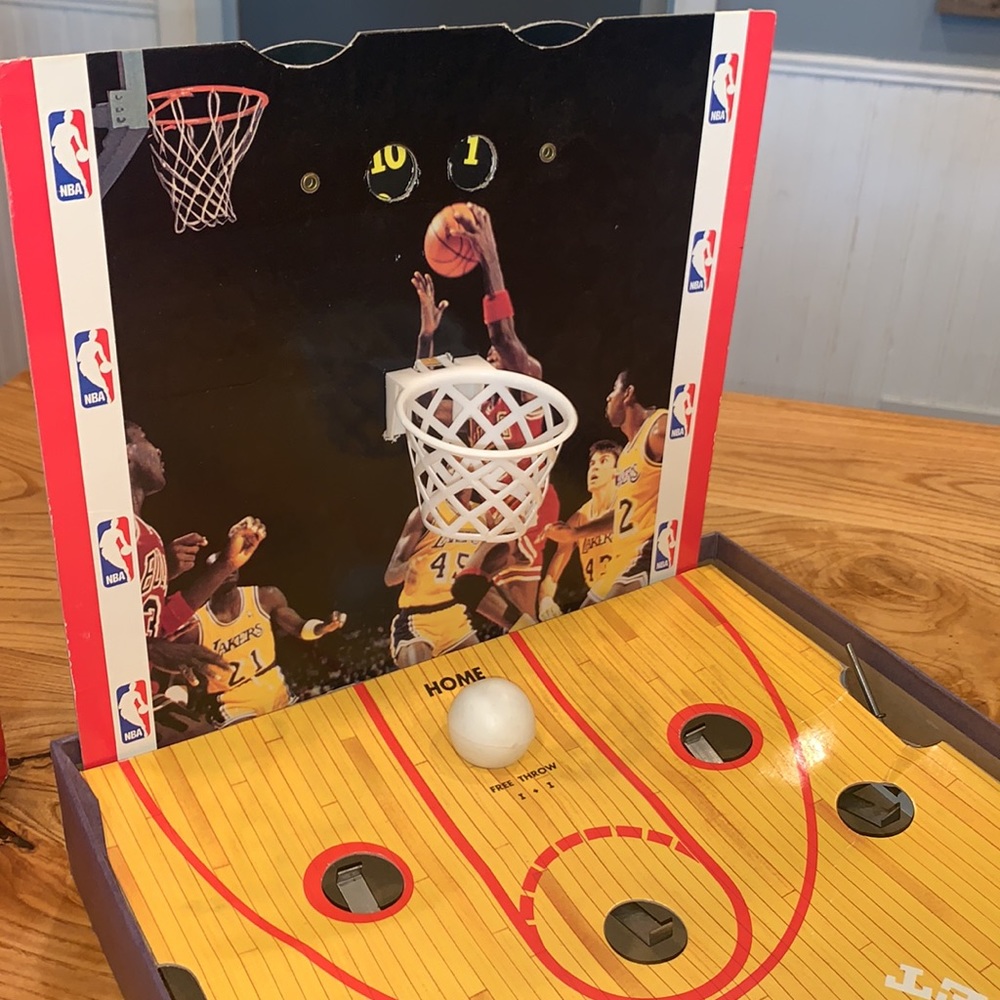 1988 NBA Miniature Basketball GAME - 1988 - Cadaco - Great Condition - Picture 5 of 14